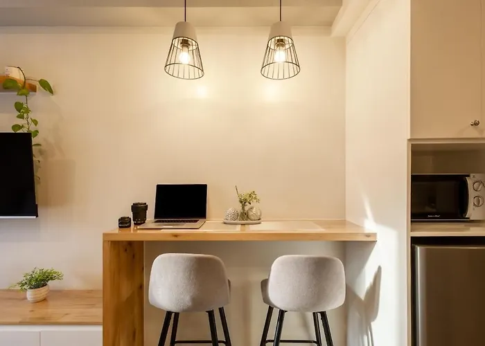 Fully Furnished Minimalist Unit Near It Park Apartment