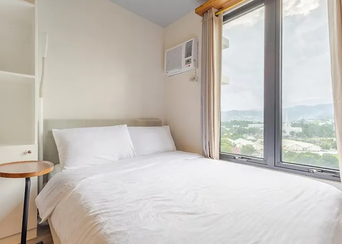 Fully Furnished Minimalist Unit Near It Park Apartment *