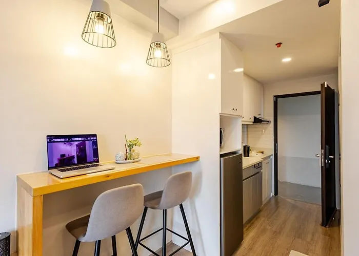 Apartment Fully Furnished Minimalist Unit Near It Park *