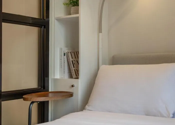 Apartment Fully Furnished Minimalist Unit Near It Park Cebu