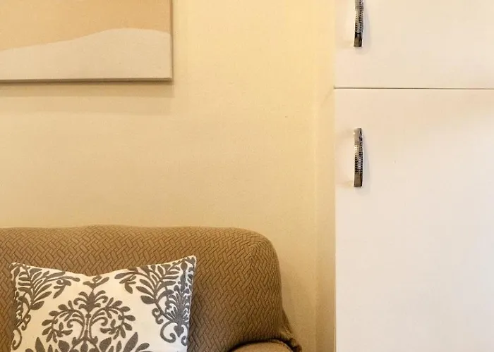 Apartment Fully Furnished Minimalist Unit Near It Park